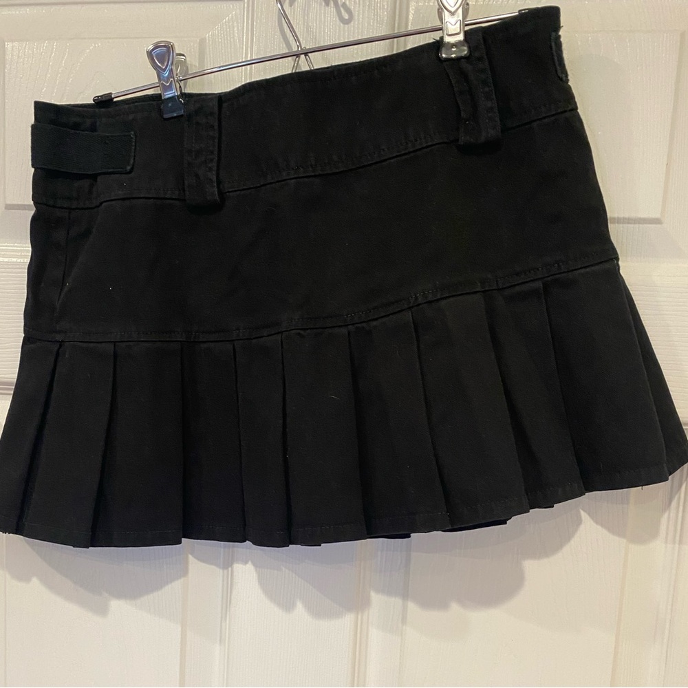Vintage Y2K Juicy Couture Black Pleated Mini Skirt